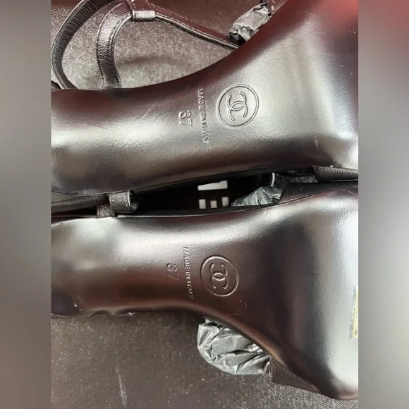 SOLD SOLD SOLD Chanel Lambskin Black Sandals 20B Size 37 - Picture 5 of 9